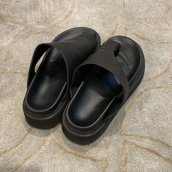 Alès Dacchia UNISEX LEATHER TONG CITY SANDAL - Picture 3 of 7